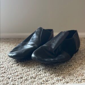 Women’s character/jazz shoes